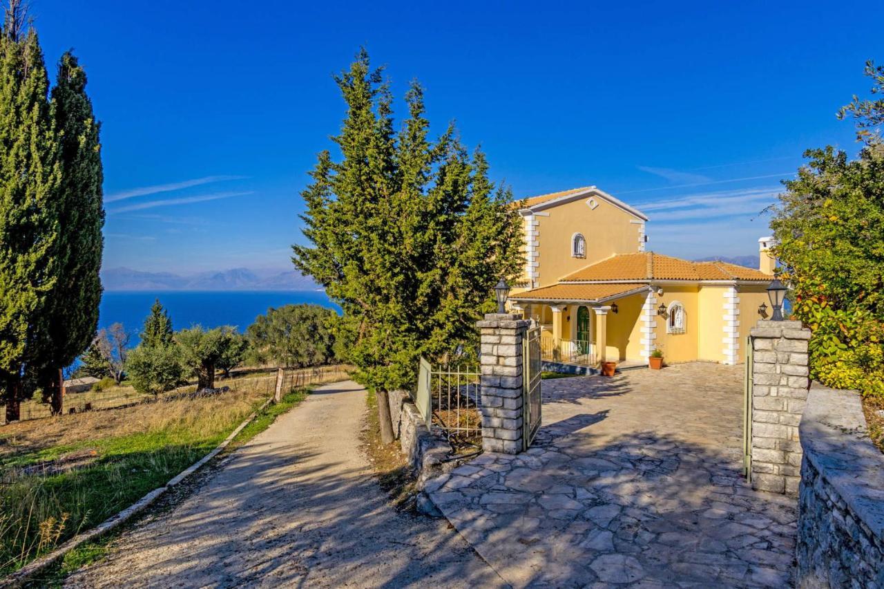 Vingla By * Kassiopi